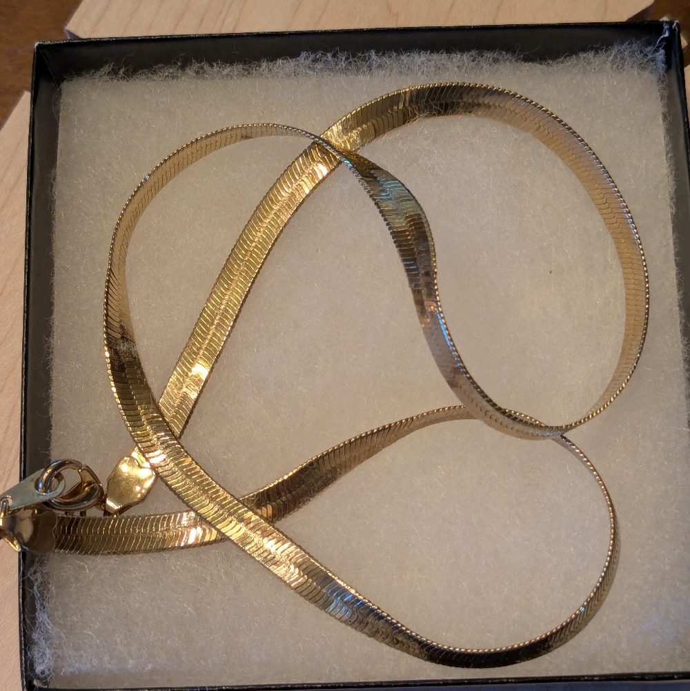 Classic Vintage Gold Plated Herringbone Necklace - Picture 5 of 10